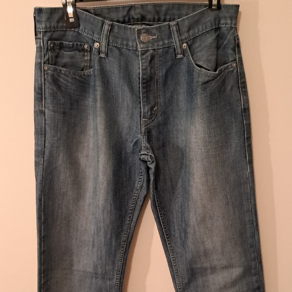 Levi's Classic Straight Blue Jeans.        Size 32/34